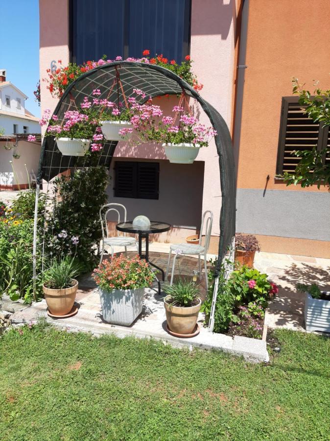 Apartman Olga أوماغ المظهر الخارجي الصورة