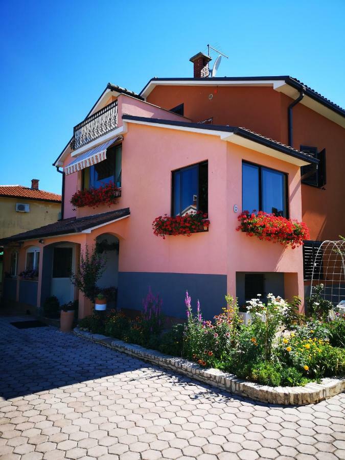 Apartman Olga أوماغ المظهر الخارجي الصورة