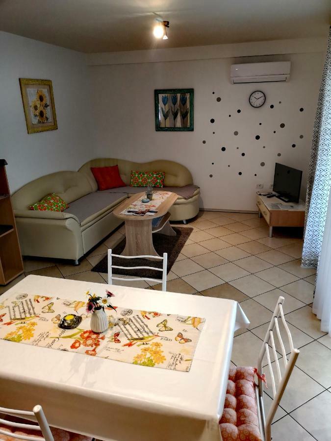 Apartman Olga أوماغ المظهر الخارجي الصورة